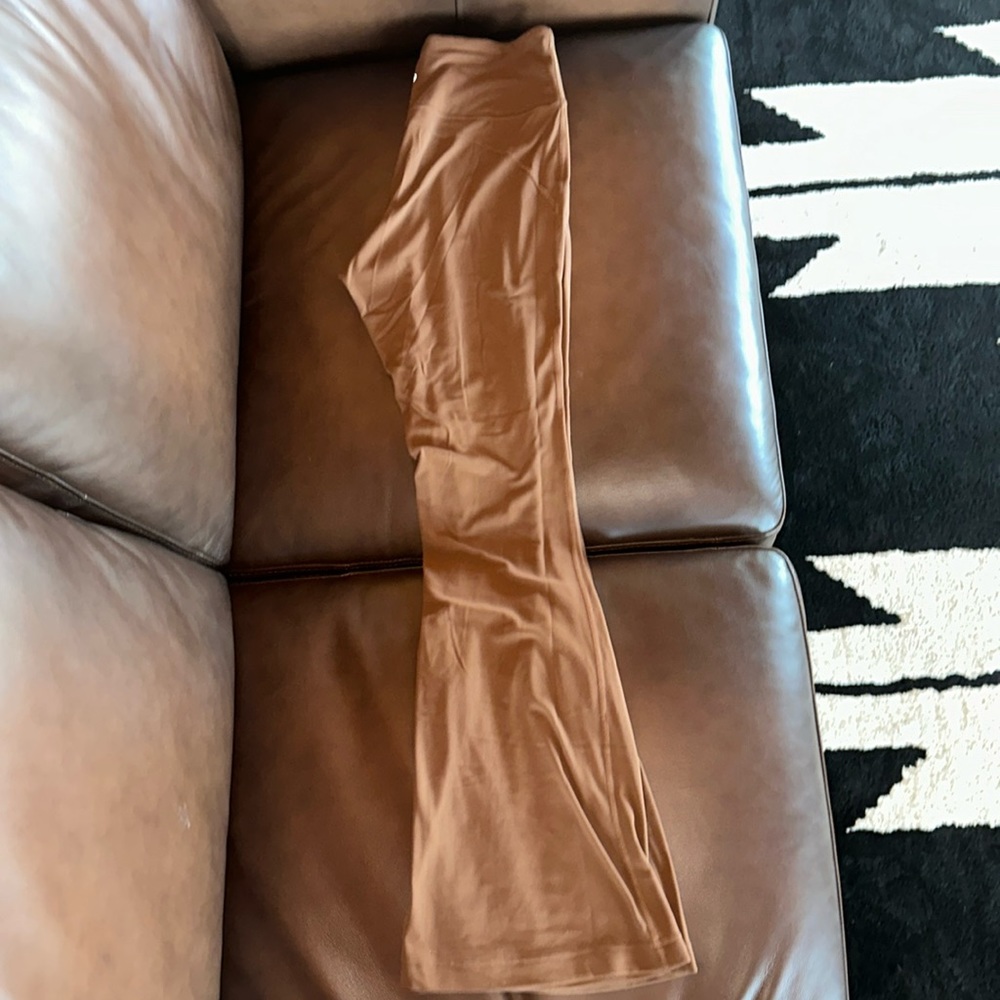 Lululemon Groove Super High Rise Flared pant Nulu Regular